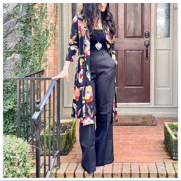 ✨LAST ONE✨Black Floral gorgeous long chic cardigan - Picture 6 of 8